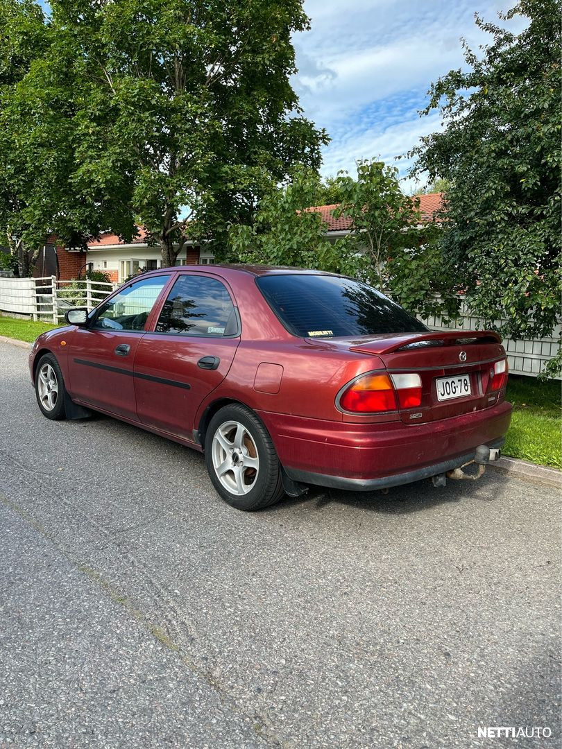 Mazda 323