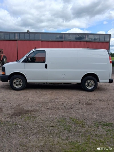 GMC Savana 2015, photo 3/11