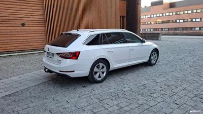 Skoda Superb 2019, photo 4/4