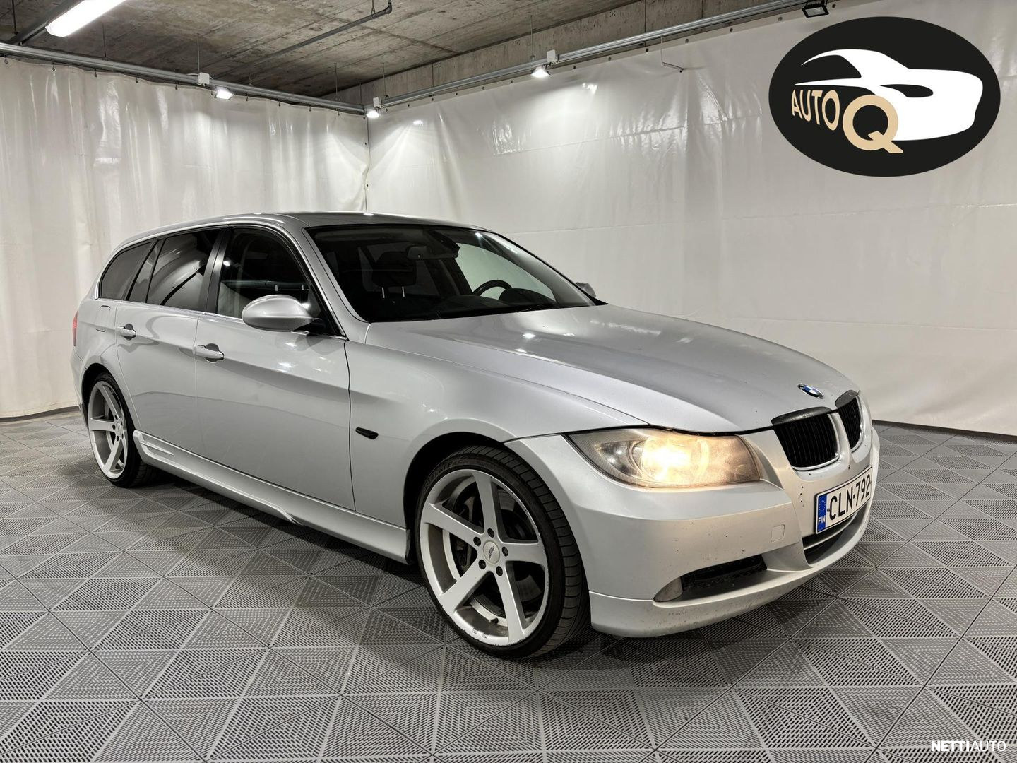BMW 335