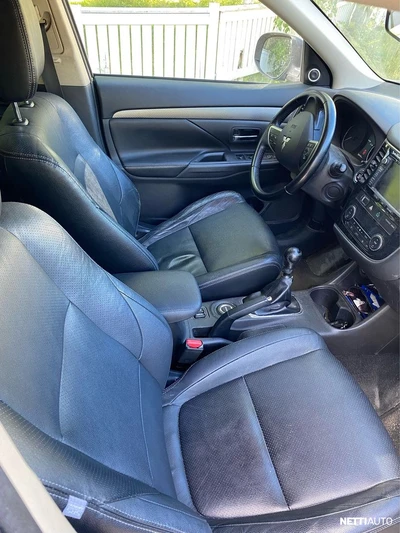 Mitsubishi Outlander 2013, kuva 7/12