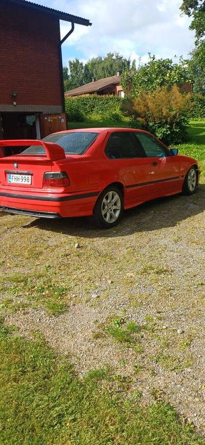 BMW 325 M50b25 1993, kuva 1/9