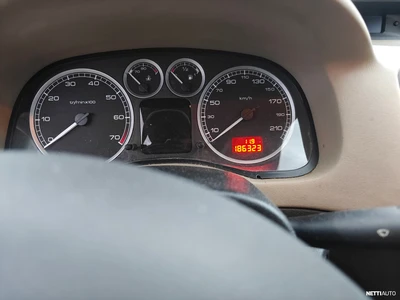 Peugeot 307 Viistoperä 2003, kuva 3/6