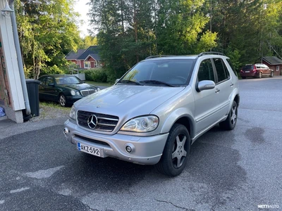 Mercedes-Benz ML 2002, kuva 2/15