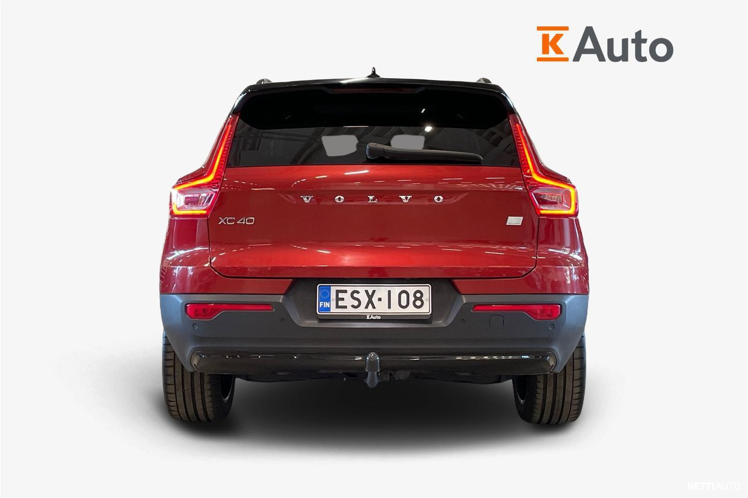 Volvo XC40 2021, photo 3/36