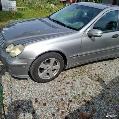 Mercedes-Benz C 200 2006, photo 2/5