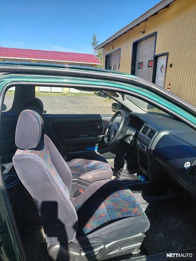 Nissan Almera 1,6 SR Hatchback 2000, photo 7/7