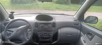 Toyota Yaris Verso 2002, photo 2/12