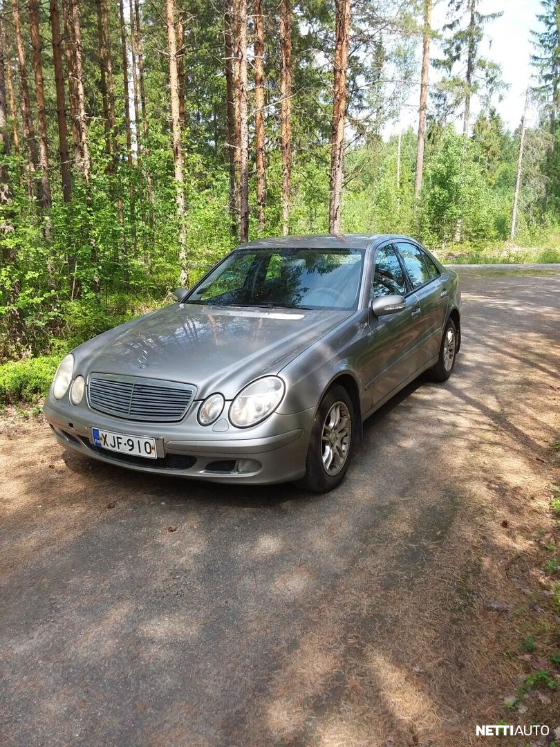 Mercedes-Benz E 320