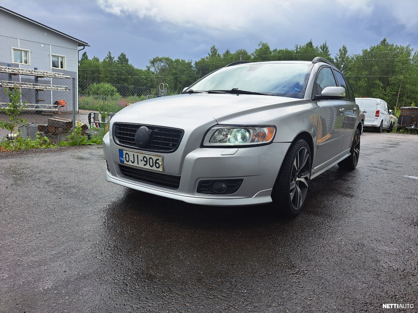 Volvo V50