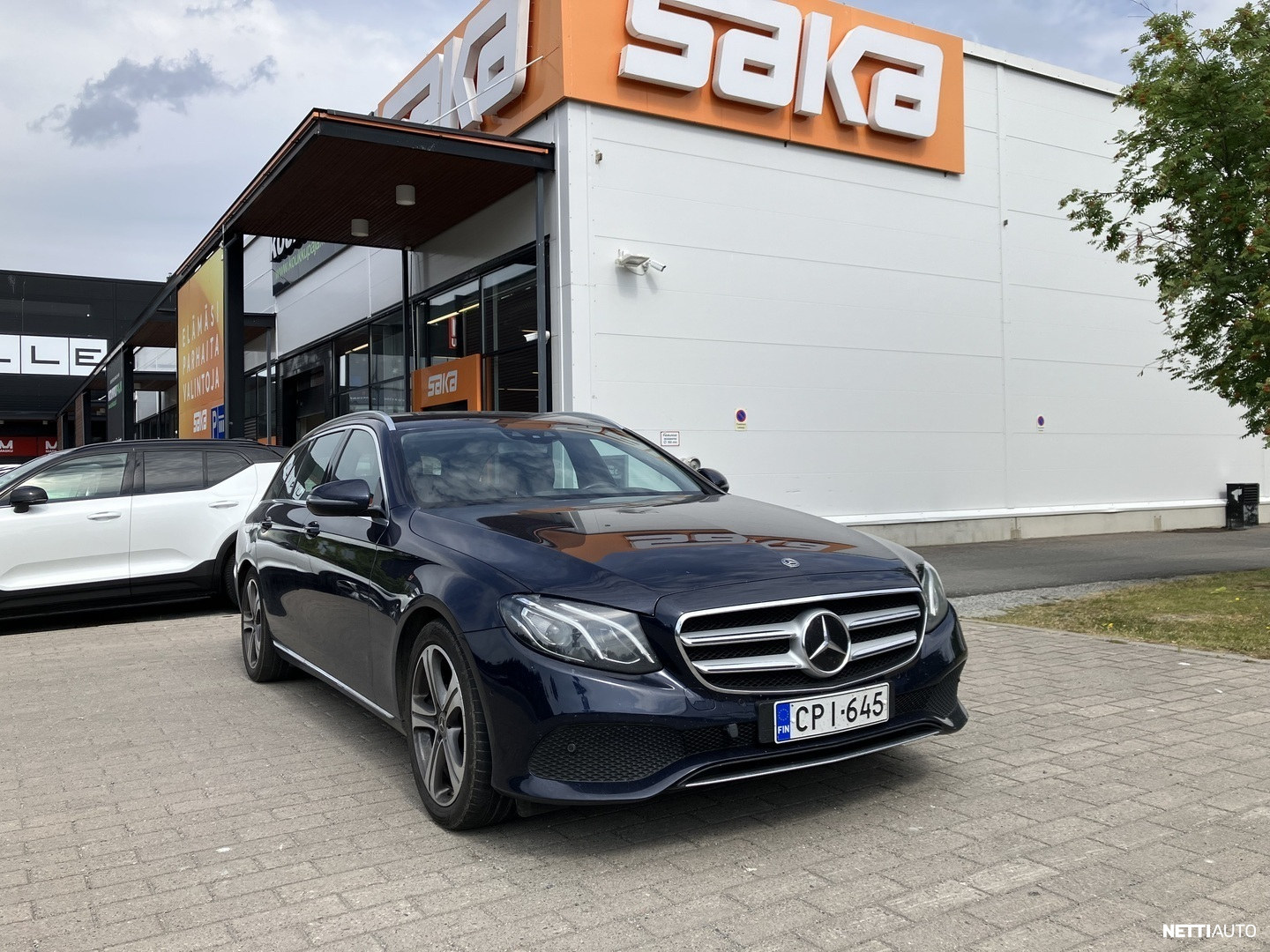 Mercedes-Benz E