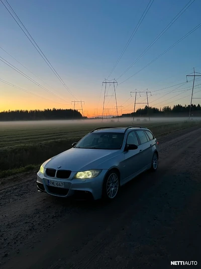 BMW 330 2005, photo 1/14