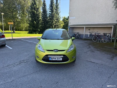 Ford Fiesta 2012, photo 2/10