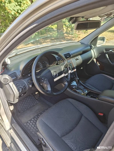 Mercedes-Benz 270 2003, photo 4/9