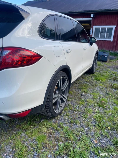 Porsche Cayenne S Hybrid Tiptronic 2011, kuva 5/7