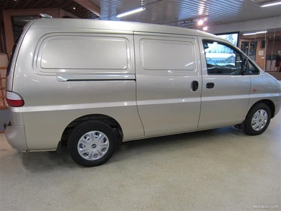 Hyundai H1 Van 2005, photo 3/9