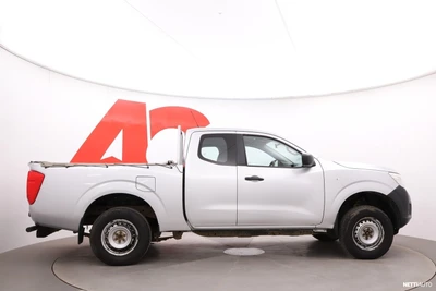 Nissan Navara 2017, photo 6/26