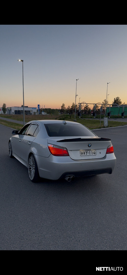 BMW 525