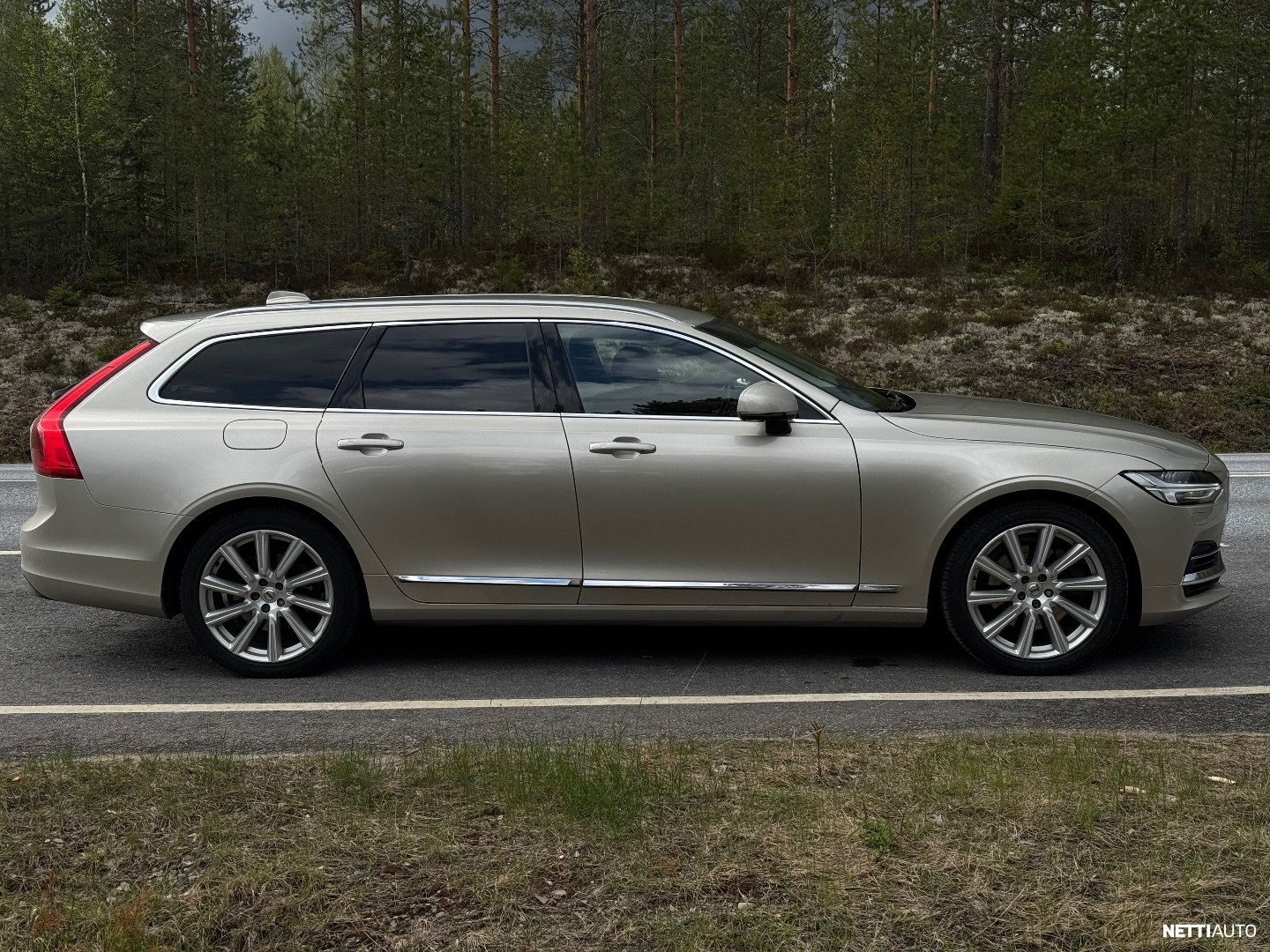 Volvo V90