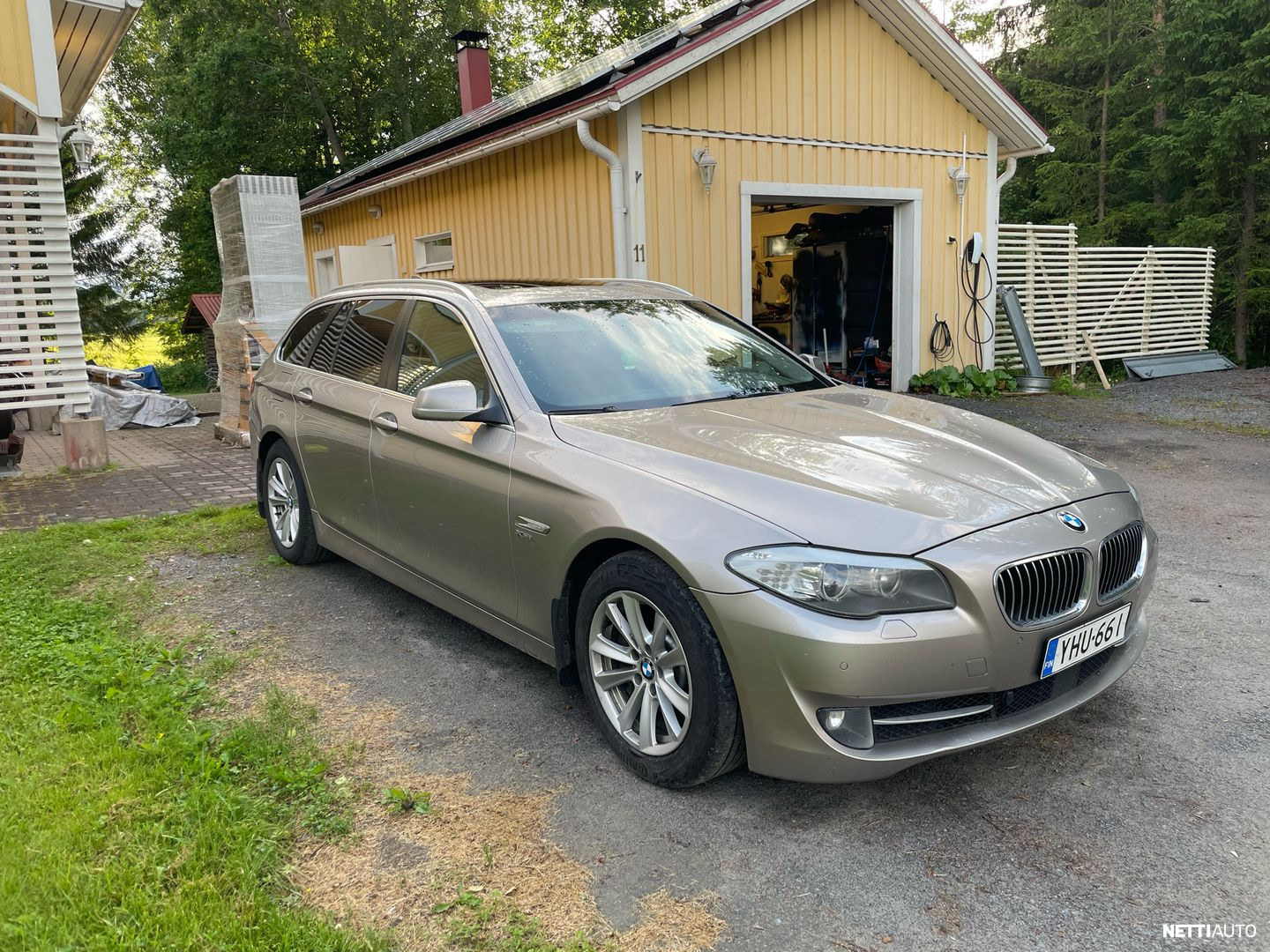 BMW 530
