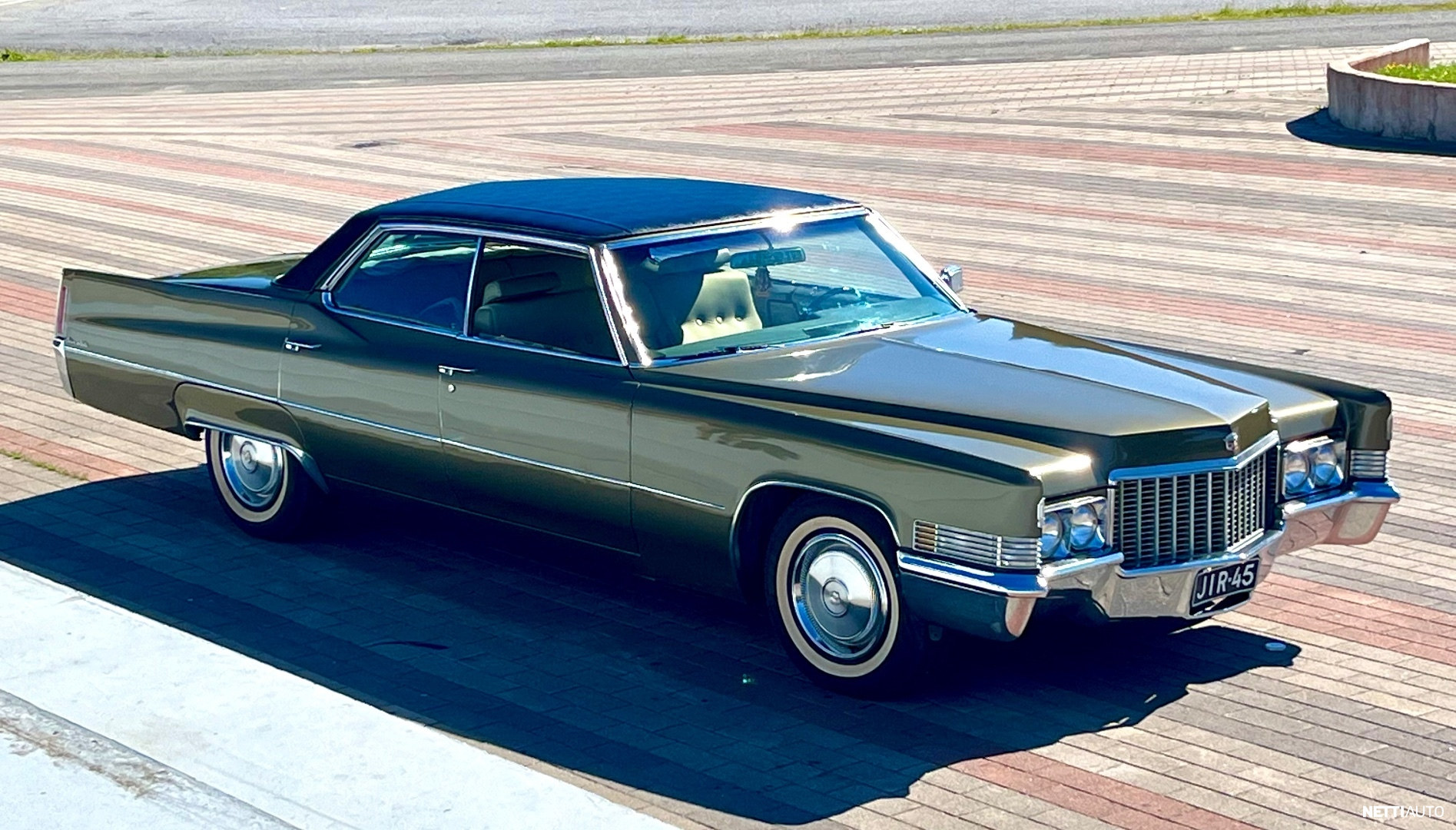Cadillac De Ville