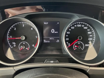 Volkswagen Touran 2019, photo 5/18