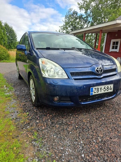 Toyota Corolla Verso 2006, kuva 2/7