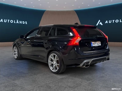 Volvo V60 2015, photo 4/34