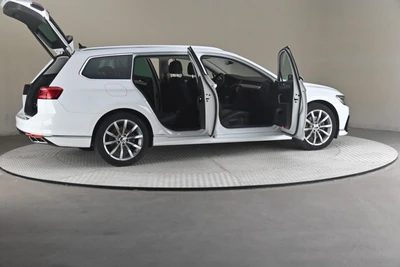 Volkswagen Passat 2023, photo 6/31