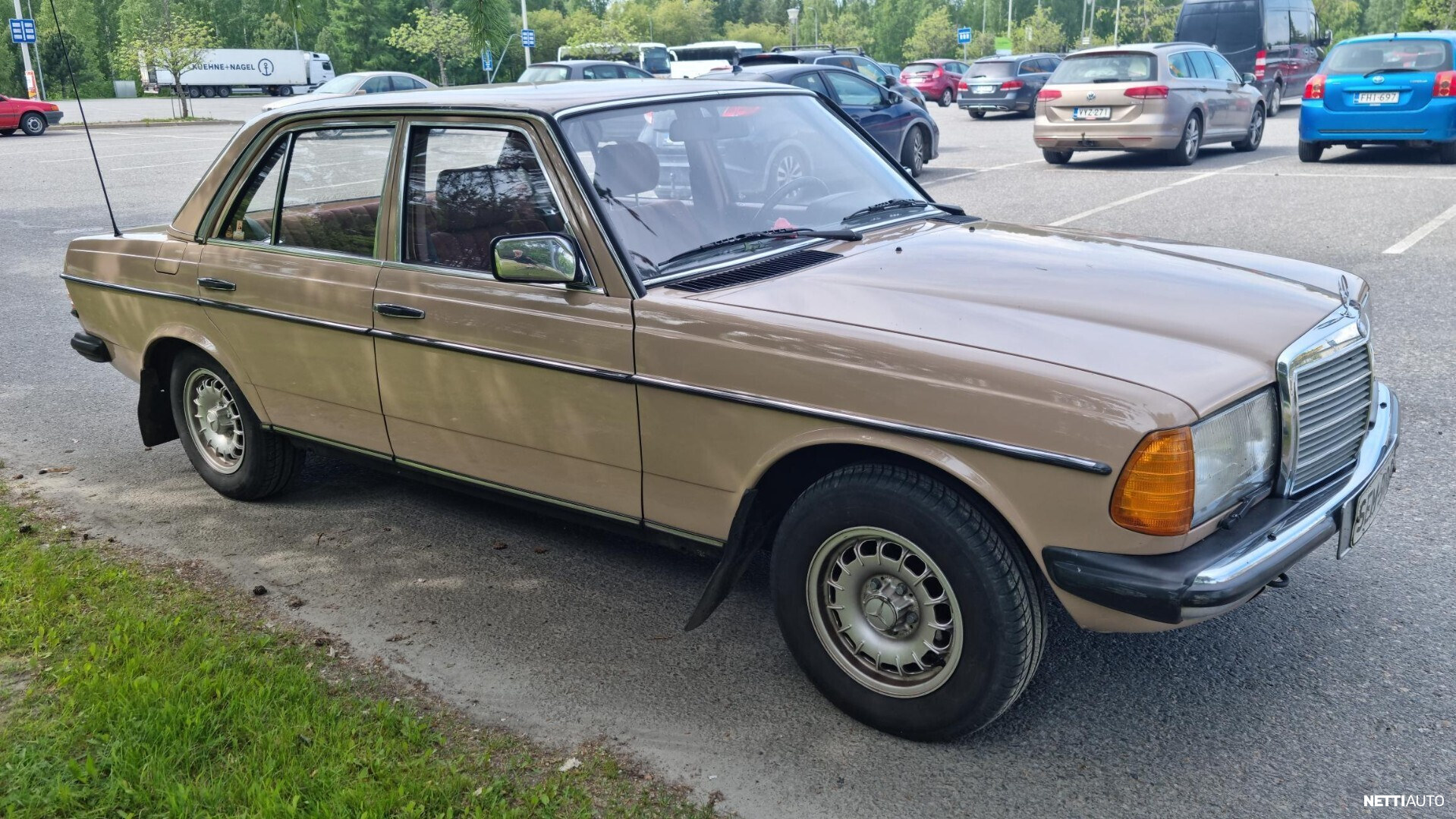 Mercedes-Benz E 240