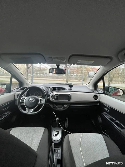 Toyota Yaris 2012, kuva 1/5