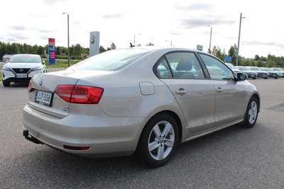 Volkswagen Jetta 2015, photo 4/10