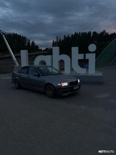 BMW 330 2004, kuva 1/5