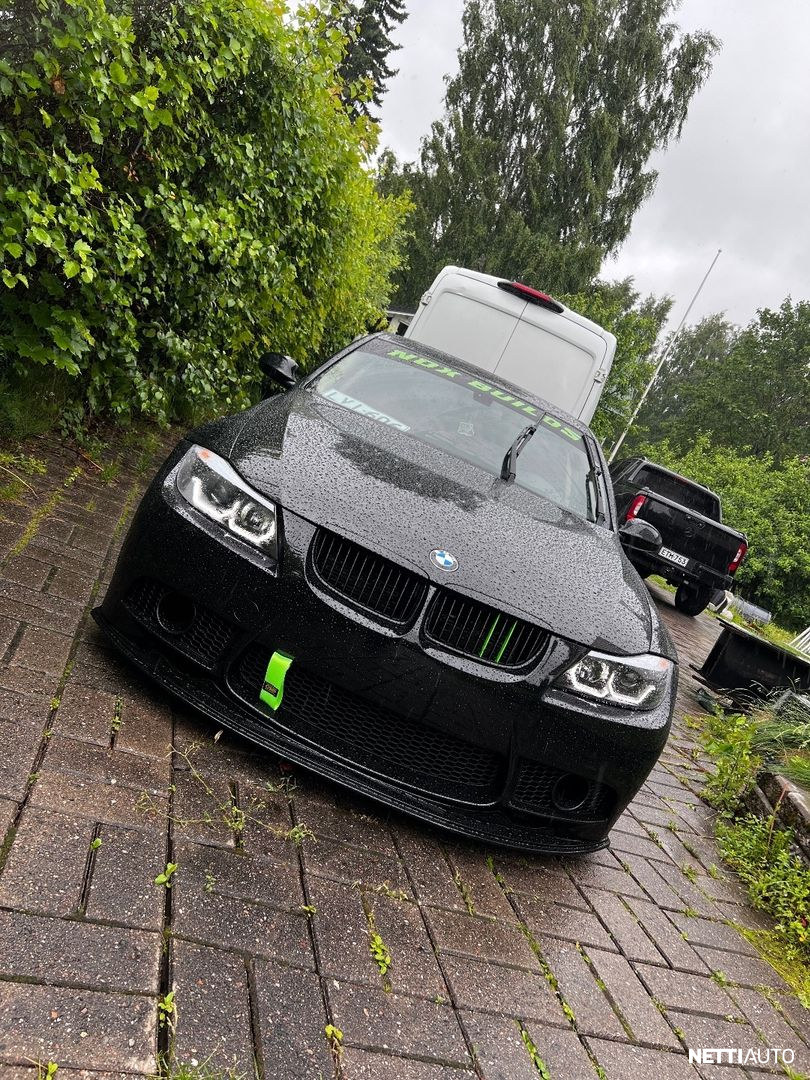 BMW 325