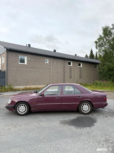 Mercedes-Benz 300 1986, photo 7/21