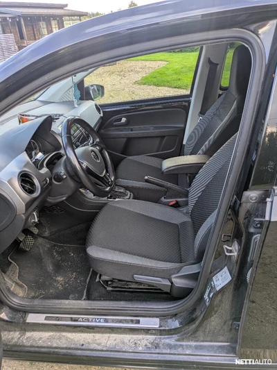Volkswagen Up! Up e 2021, photo 6/7
