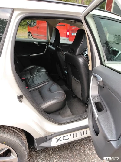 Volvo XC60 2011, kuva 5/10