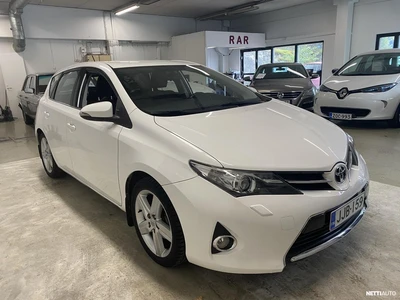 Toyota Auris 2014, kuva 2/21