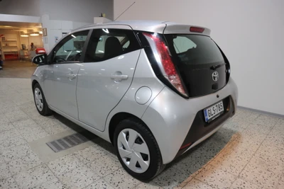 Toyota Aygo 1,0 VVT-i x-play 5ov 2016, kuva 2/8
