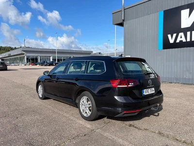 Volkswagen Passat 2022, photo 2/5
