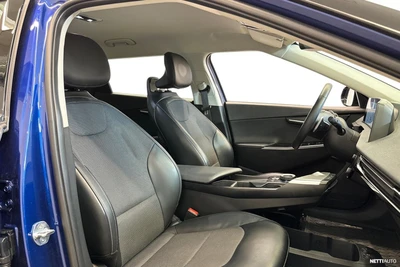 Kia EV6 2022, photo 7/30