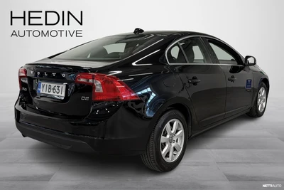 Volvo S60 D2 Momentum 2012, photo 3/37