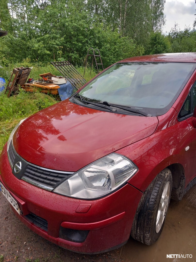 Nissan Tiida