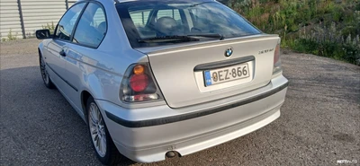 BMW 320 2002, photo 7/10