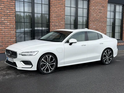 Volvo S60 T8 Twin Engine AWD Inscription 2020, photo 2/21