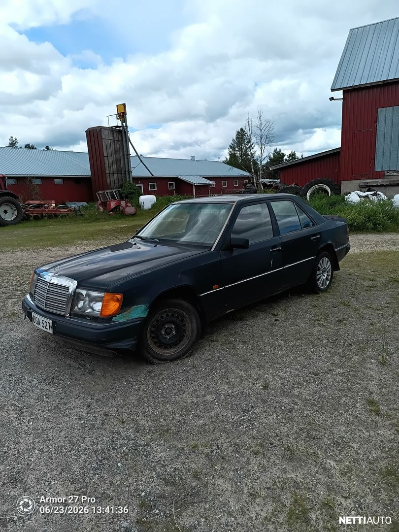 Mercedes-Benz 200