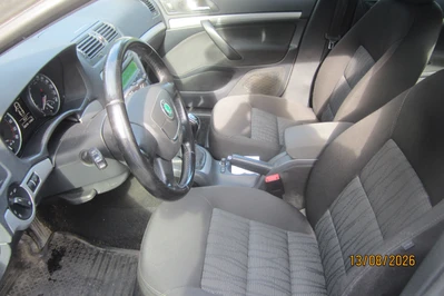Skoda Octavia 1,6 TDI Elegance 2011, photo 7/10