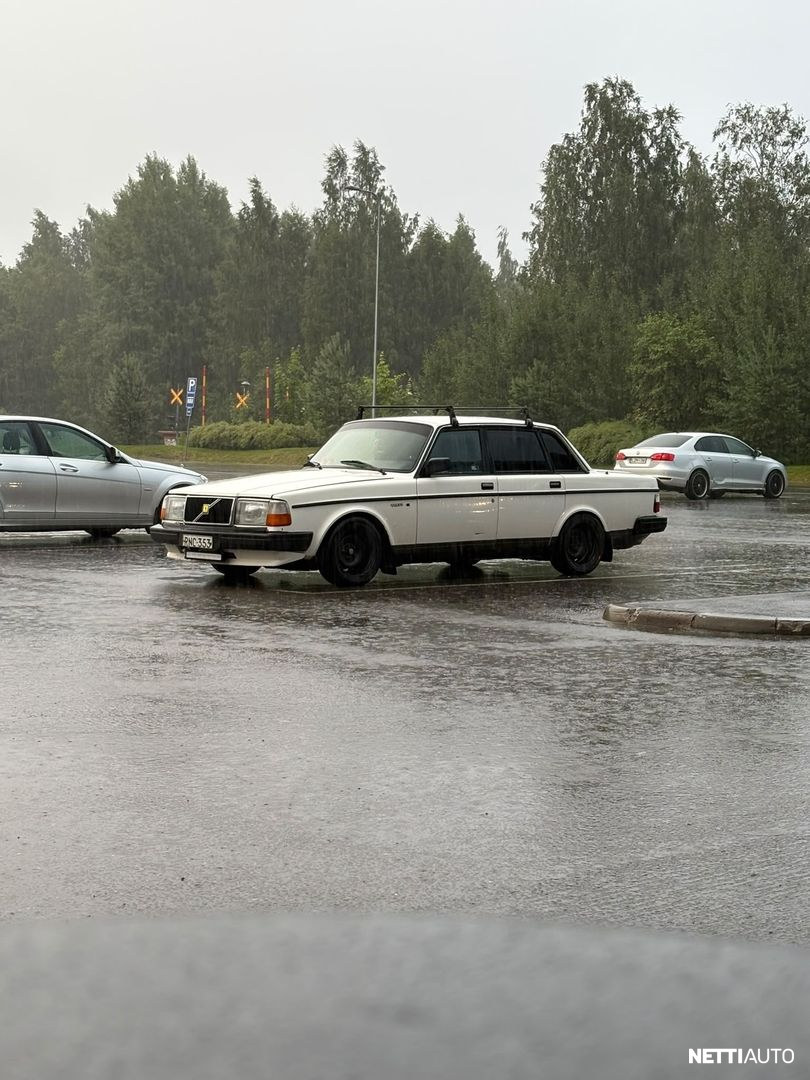 Volvo 240