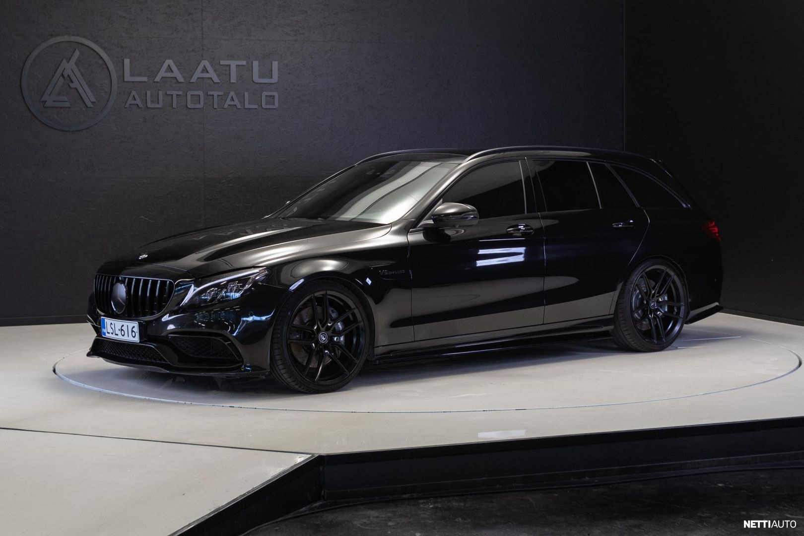 Mercedes-Benz C 63 AMG