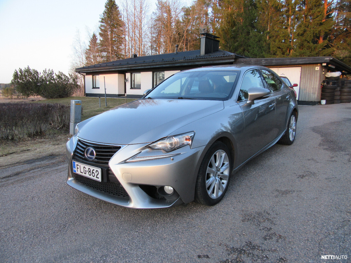 Lexus IS